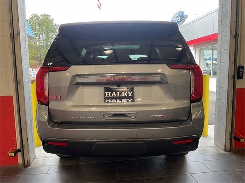 Used 2023 GMC Yukon AT4 image 8