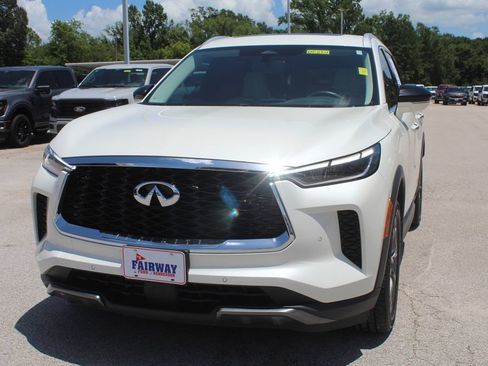 Used 2022 INFINITI QX60 Luxe w/ Cargo Package FWD image 4
