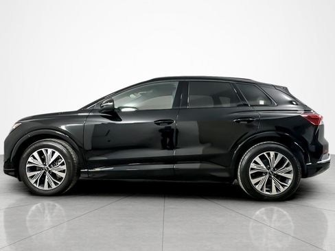 Used 2025 Audi Q4 e-tron Premium w/ Convenience Package RWD image 2
