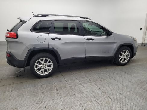 Used 2015 Jeep Cherokee Sport FWD image 10