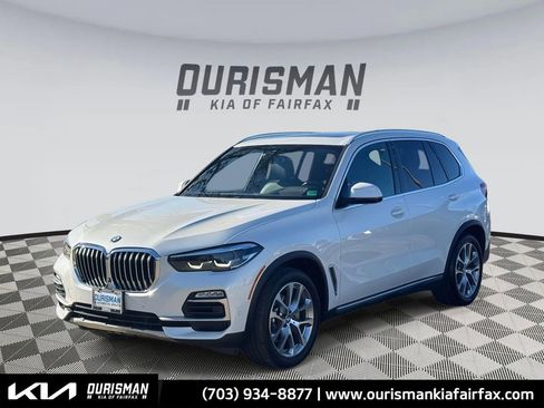 Used 2021 BMW X5 xDrive40i w/ Premium Package image 2
