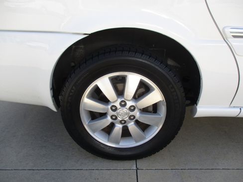 Used 2007 Buick Terraza CXL w/ Driver Confidence Package image 9