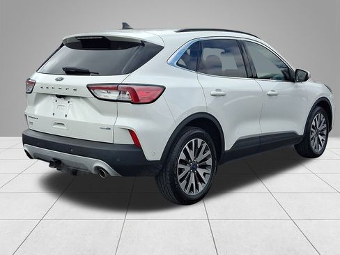Certified 2020 Ford Escape Titanium image 4