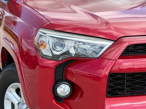 Used 2016 Toyota 4Runner SR5 Premium image 3