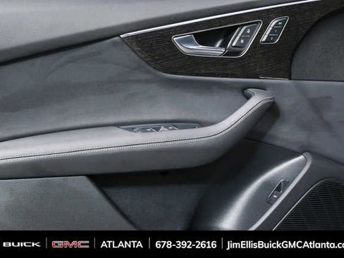 Used 2025 Audi Q8 Premium Plus AWD/4WD image 6