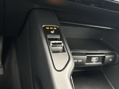 Used 2020 Kia Telluride S w/ S 8 Passenger Seating Package FWD image 32