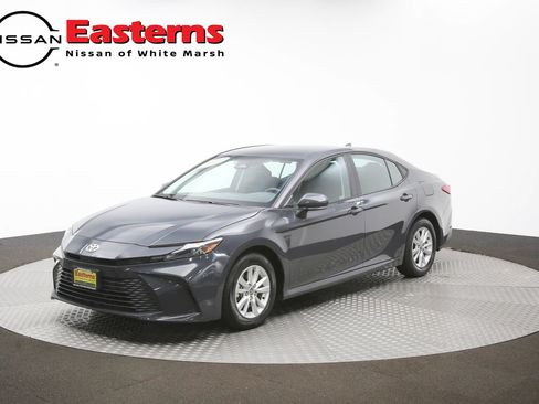 Used 2025 Toyota Camry LE FWD image 56