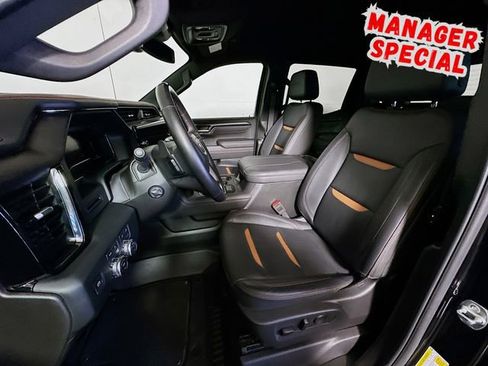 Used 2025 GMC Sierra 1500 AT4 w/ AT4 Premium Package AWD/4WD image 12