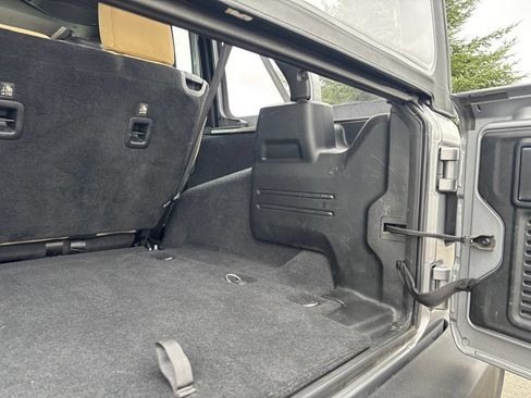 Used 2018 Jeep Wrangler Unlimited Sport AWD/4WD image 38
