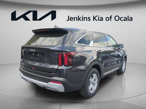 New 2026 Kia Sorento LX image 4