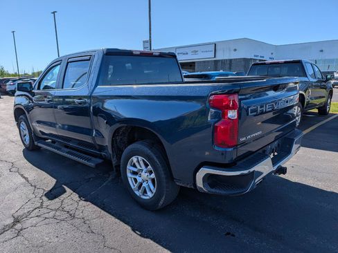 Used 2023 Chevrolet Silverado 1500 LT w/ Z71 Off-Road Package AWD/4WD image 9