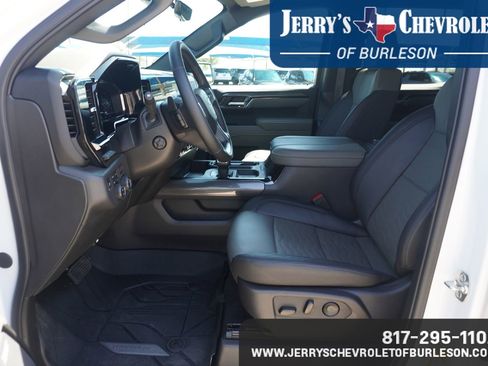 Used 2025 Chevrolet Silverado 1500 ZR2 w/ Technology Package image 7