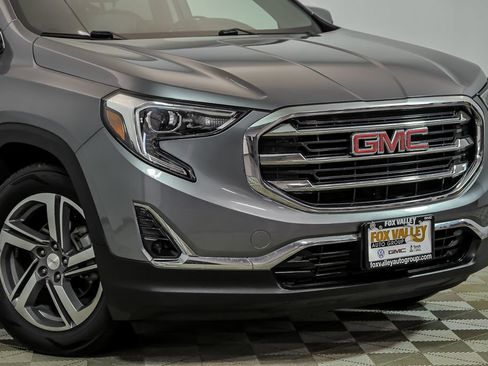 Used 2018 GMC Terrain SLT FWD image 2