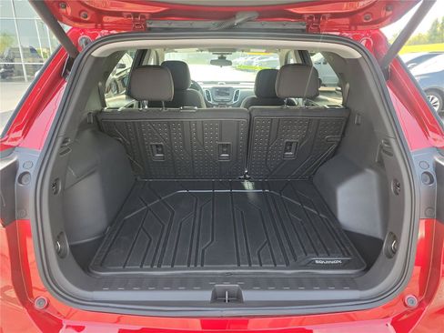 Used 2024 Chevrolet Equinox LT w/ LPO, Floor Liner Package FWD image 7