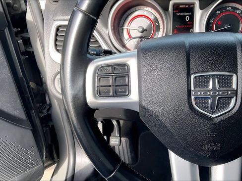 Used 2020 Dodge Journey SE w/ SE Popular Equipment Group image 22