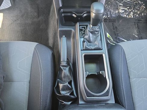 Used 2021 Toyota Tacoma TRD Sport w/ Technology Package image 27