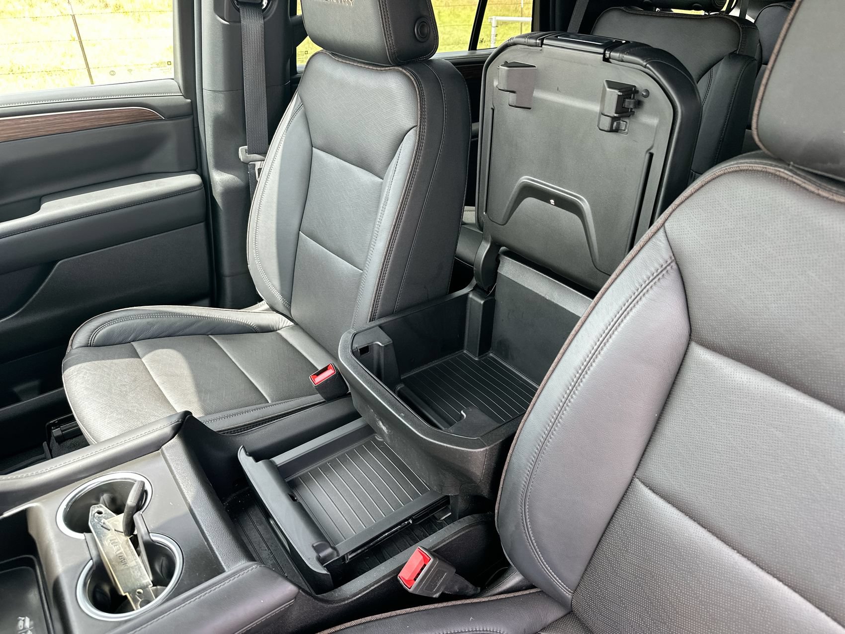 Used 2024 Chevrolet Tahoe High Country RWD image 23