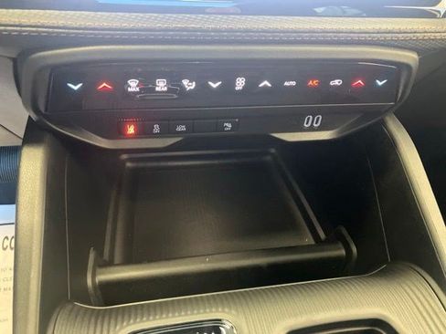 New 2026 Jeep Cherokee Limited AWD/4WD image 17