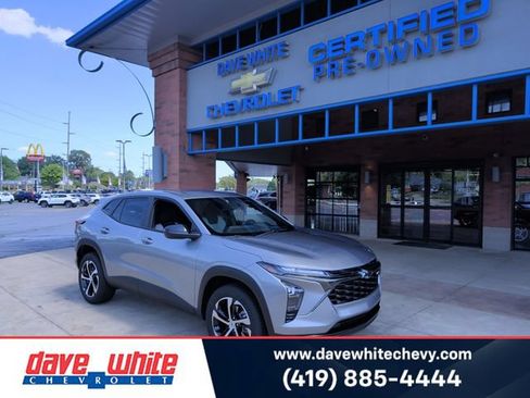 Used 2024 Chevrolet Trax RS FWD image 1