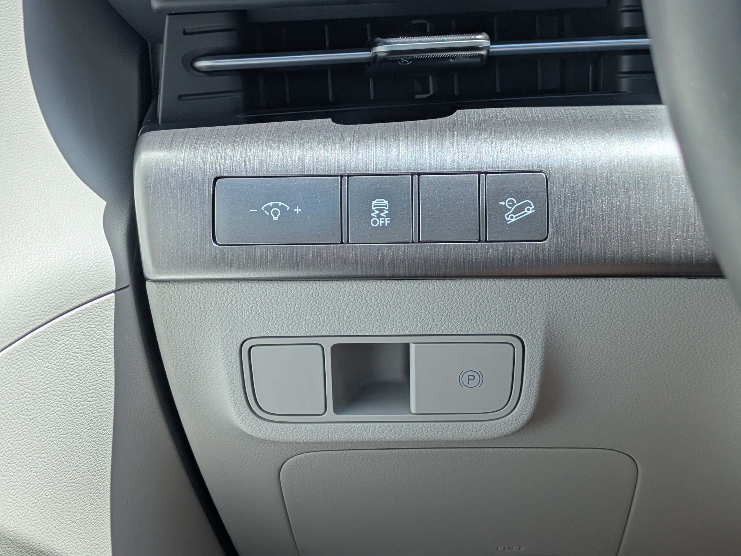 Used 2025 Hyundai Kona SEL FWD image 26