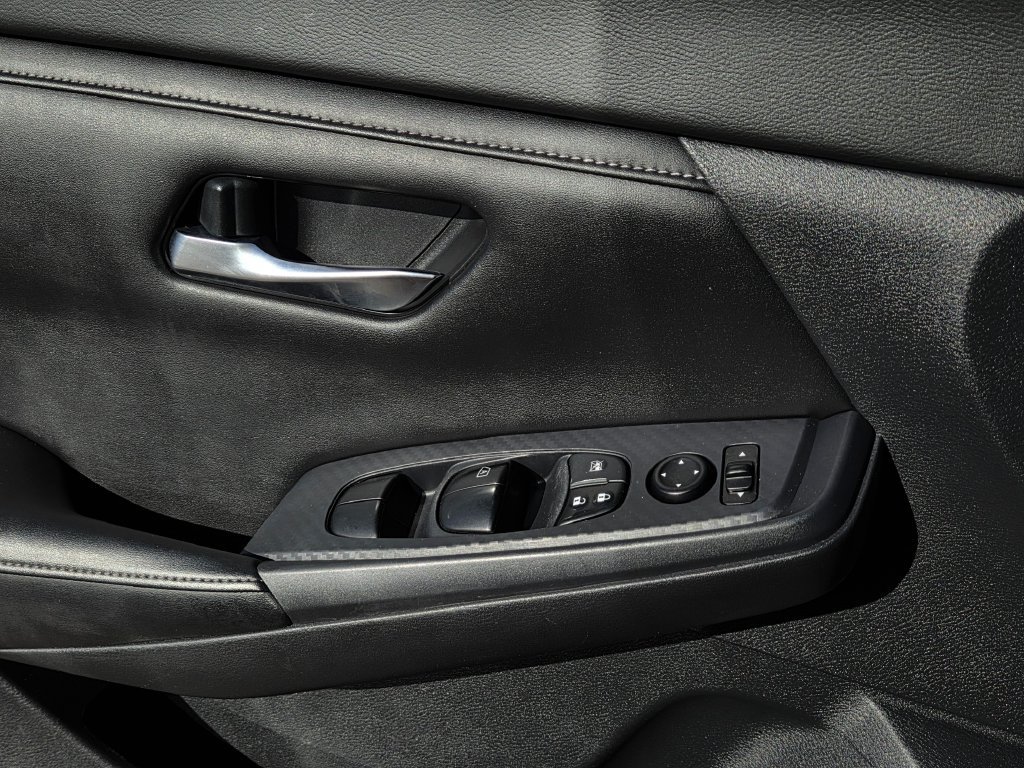 Used 2020 Nissan Sentra SV w/ Trunk Package FWD image 18