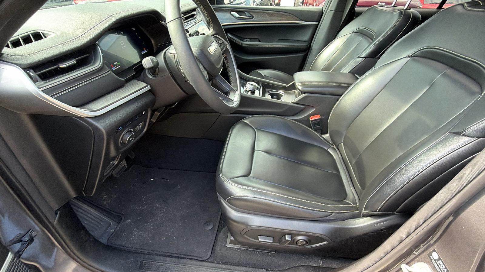 Used 2024 Jeep Grand Cherokee Limited 4xe AWD/4WD image 17