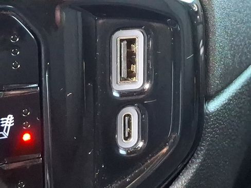 Used 2024 Chevrolet Silverado 1500 High Country w/ Z71 Off-Road Package image 23