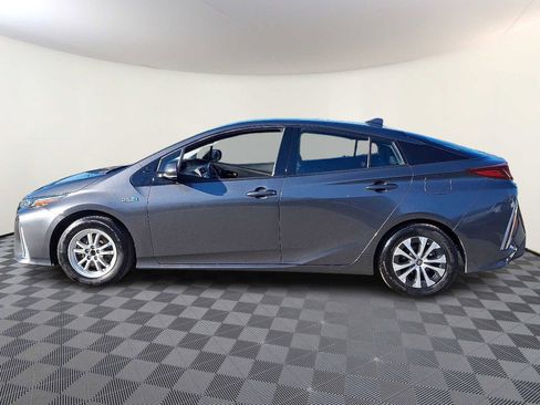 Used 2020 Toyota Prius Prime LE image 9