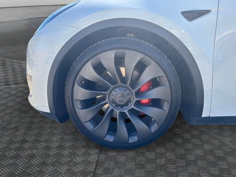 Used 2023 Tesla Model Y Long Range AWD/4WD image 9