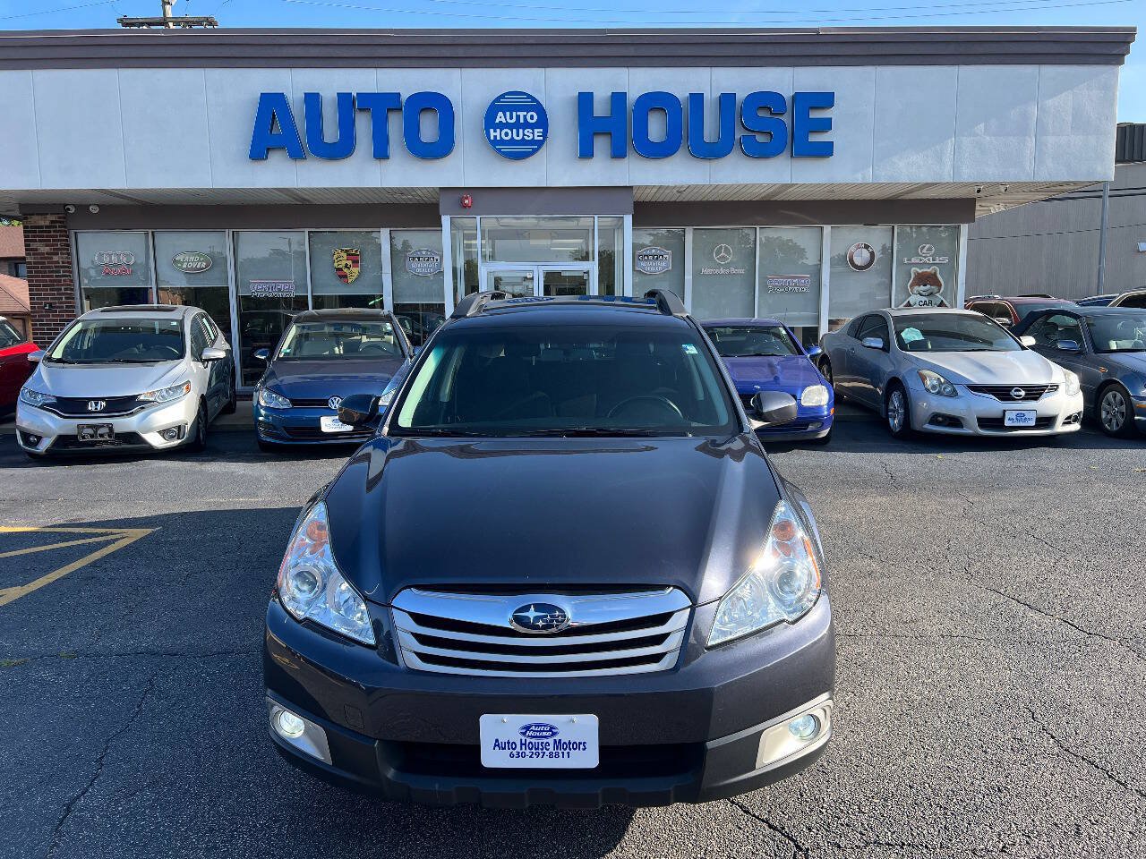Used 2010 Subaru Outback 2.5i Premium AWD/4WD image 2