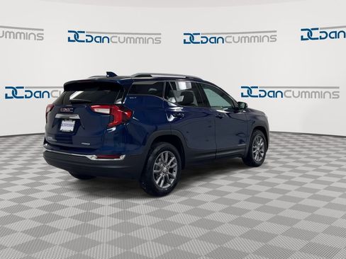 Used 2023 GMC Terrain SLT AWD/4WD image 8