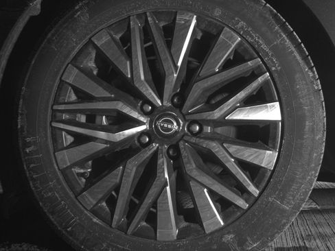 Used 2025 Nissan Altima 2.5 SV image 14