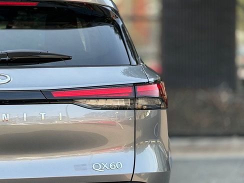 Used 2022 INFINITI QX60 Pure image 16