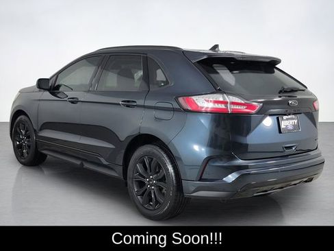 Used 2023 Ford Edge SE w/ Black Appearance Package image 5