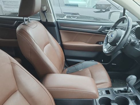 Used 2018 Subaru Outback 2.5i Touring w/ Popular Package #3 image 10