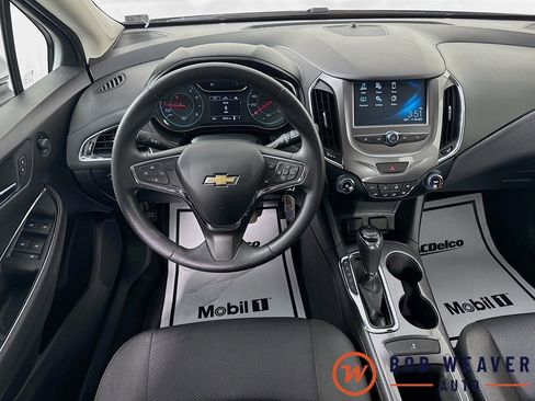 Used 2018 Chevrolet Cruze LT image 19