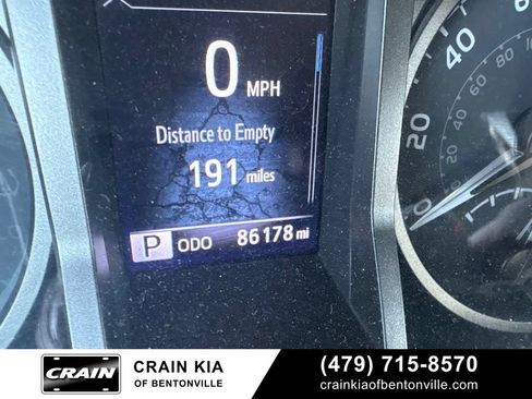 Used 2022 Toyota Tacoma TRD Off-Road w/ TRD Premium Off Road Package AWD/4WD image 28