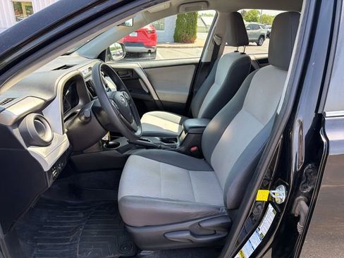 Used 2015 Toyota RAV4 LE AWD/4WD image 12