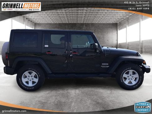 Used 2018 Jeep Wrangler Unlimited Sport S AWD/4WD image 4
