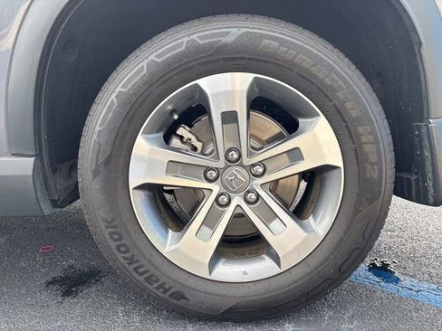 Used 2024 Honda Pilot EX-L image 10
