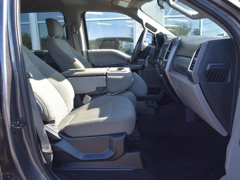 Used 2017 Ford F250 XLT w/ XLT Premium Package AWD/4WD image 44