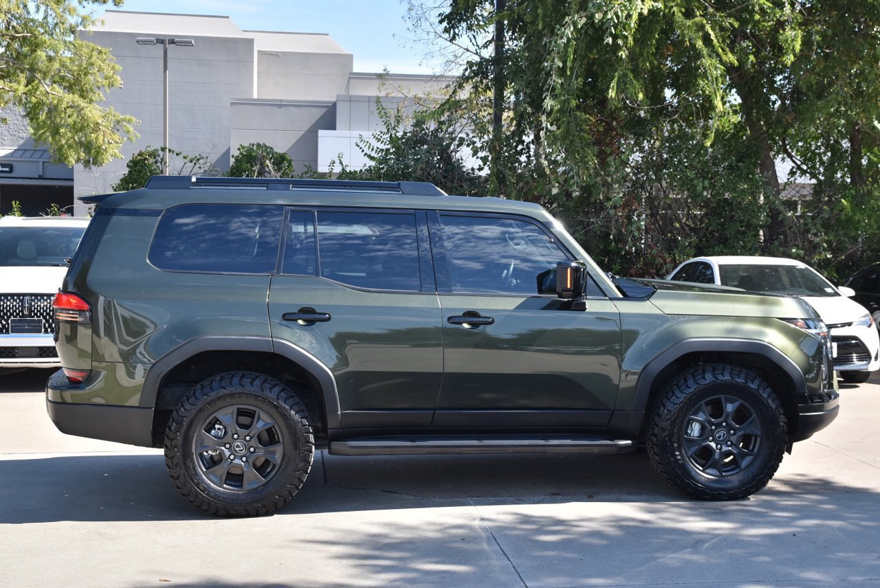 Used 2024 Lexus GX 550 AWD/4WD image 6