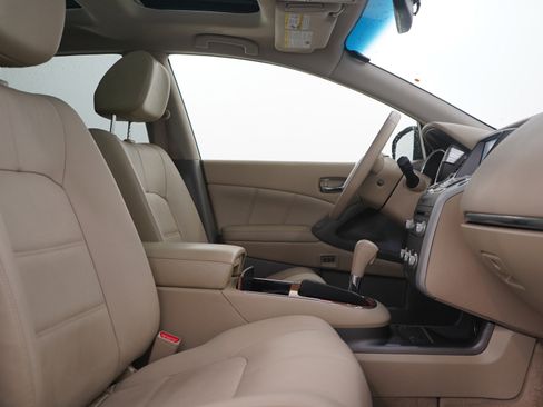 Used 2014 Nissan Murano LE w/ Platinum Edition Package AWD/4WD image 11