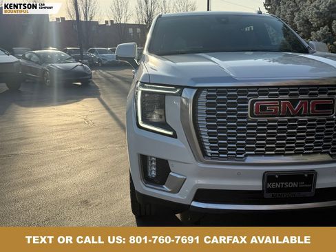 Used 2022 GMC Yukon XL Denali AWD/4WD image 13