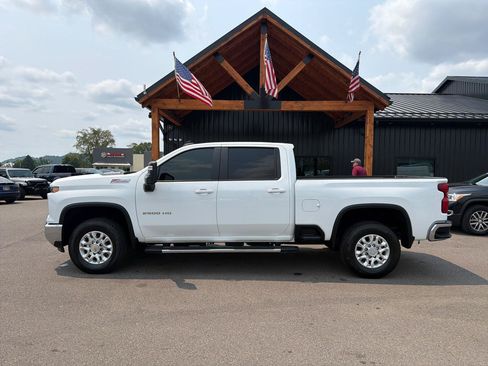 Used 2025 Chevrolet Silverado 2500 LT AWD/4WD image 26