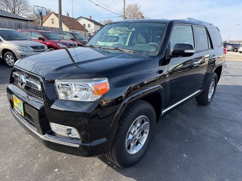 Used 2011 Toyota 4Runner SR5 Premium Sport Utility 4D w/ Convenience Pkg AWD/4WD image 39