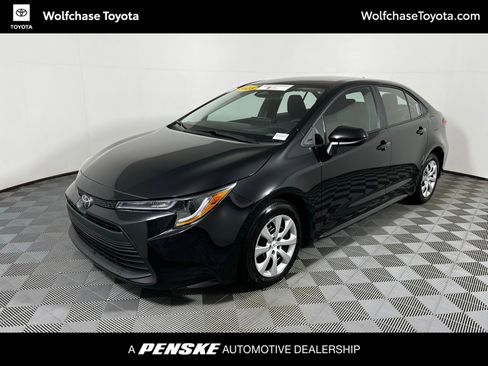 Certified 2025 Toyota Corolla LE image 1