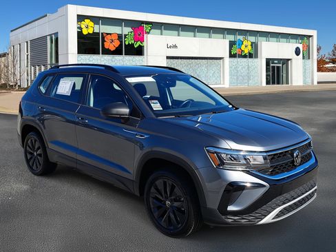 Certified 2024 Volkswagen Taos S image 1