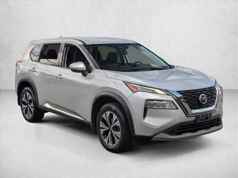Used 2021 Nissan Rogue SV FWD image 3