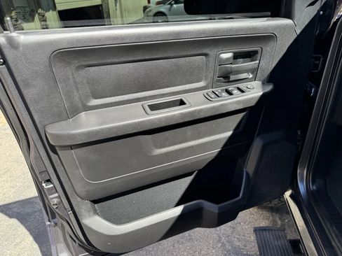 Used 2015 RAM 1500 Express AWD/4WD image 21